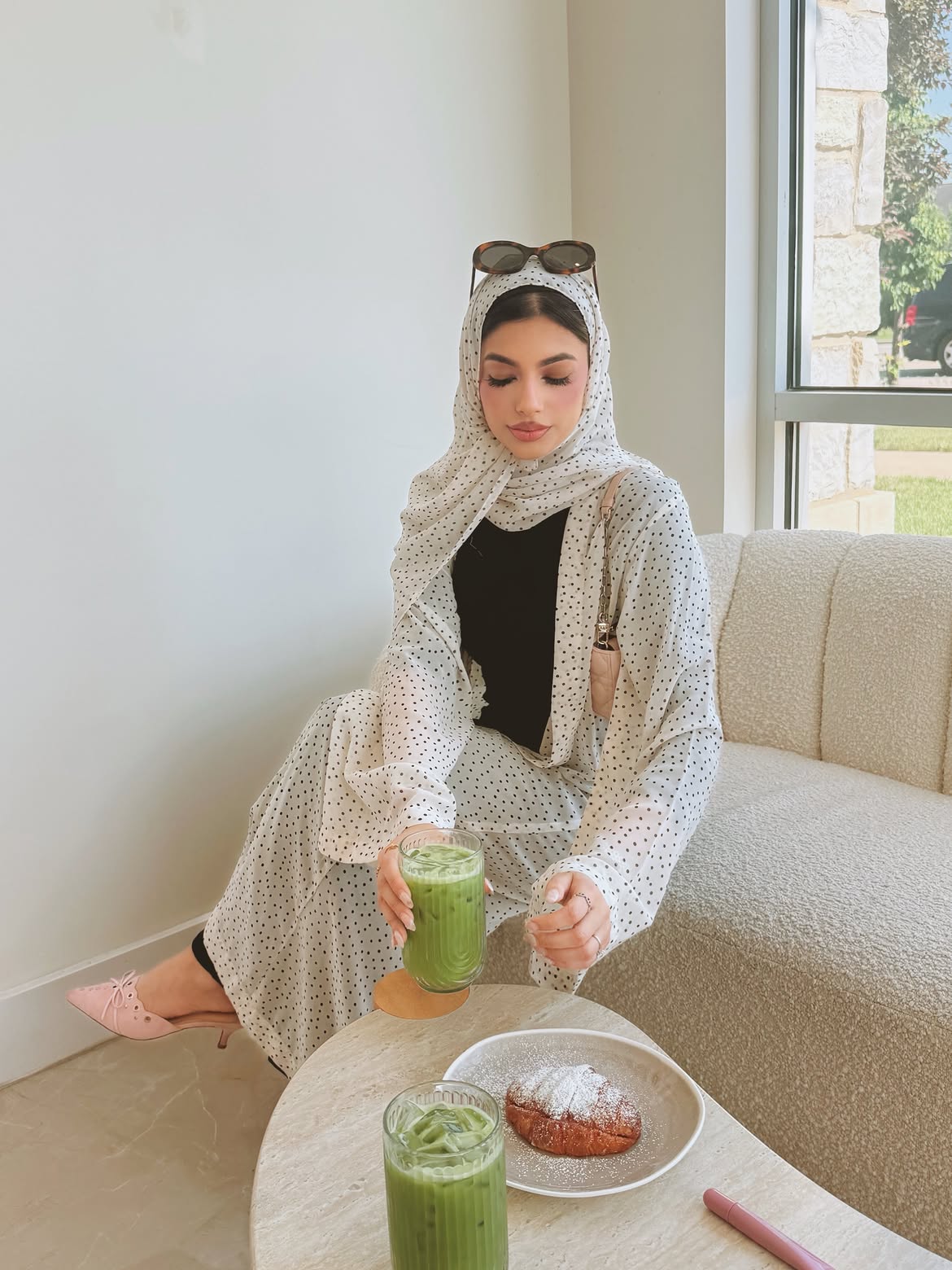 Luna Polka Abaya