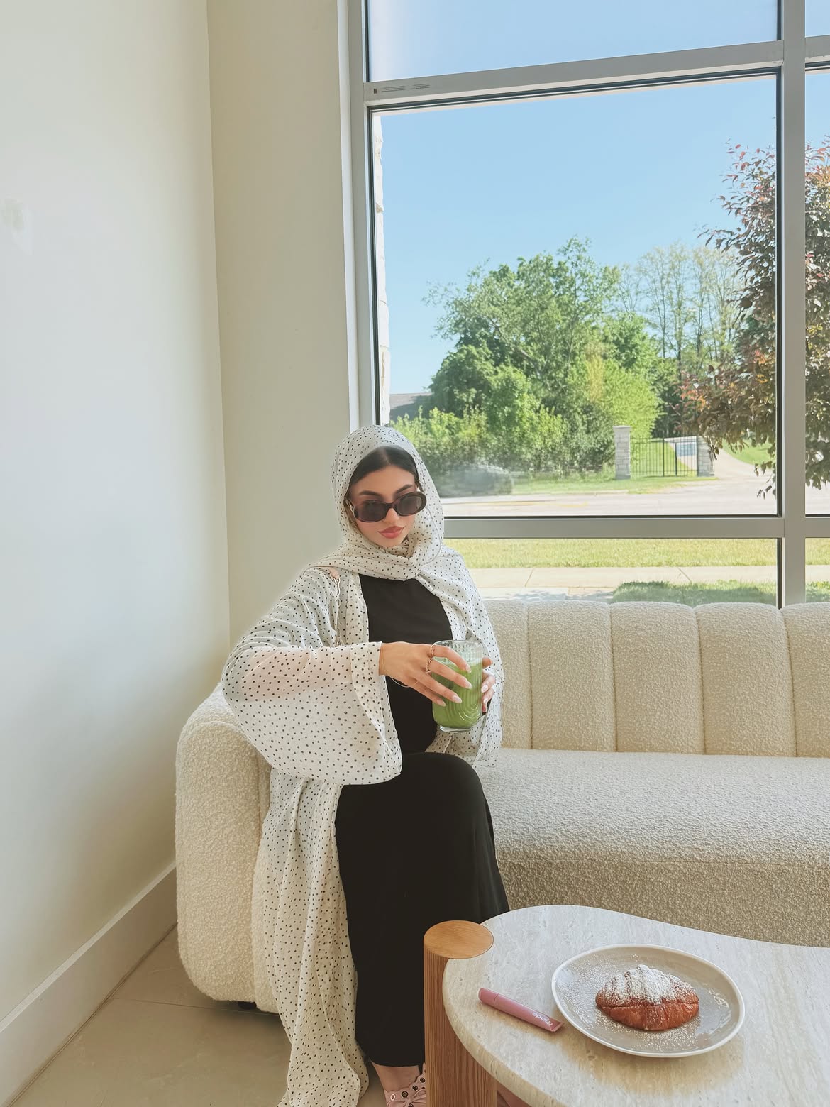 Luna Polka Abaya