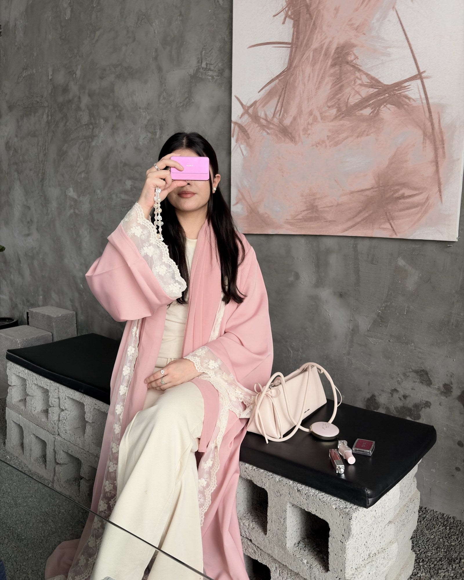 Rose Dentelle Abaya