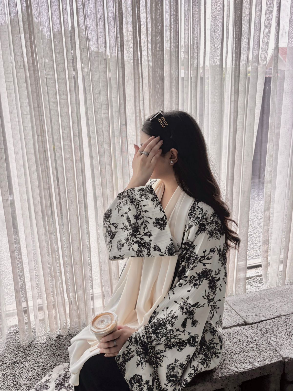 Noir Éclat Abaya