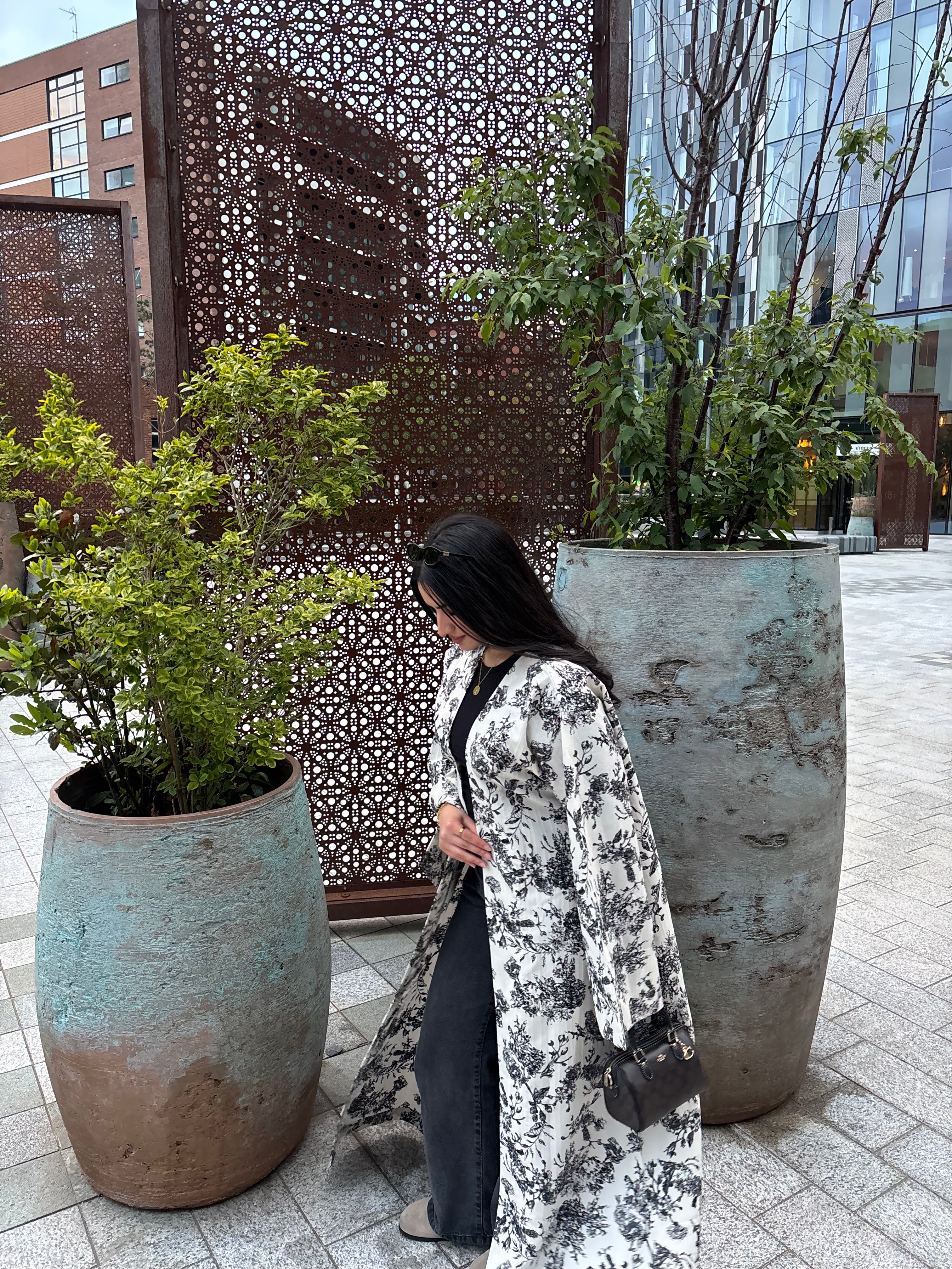 Noir Éclat Abaya